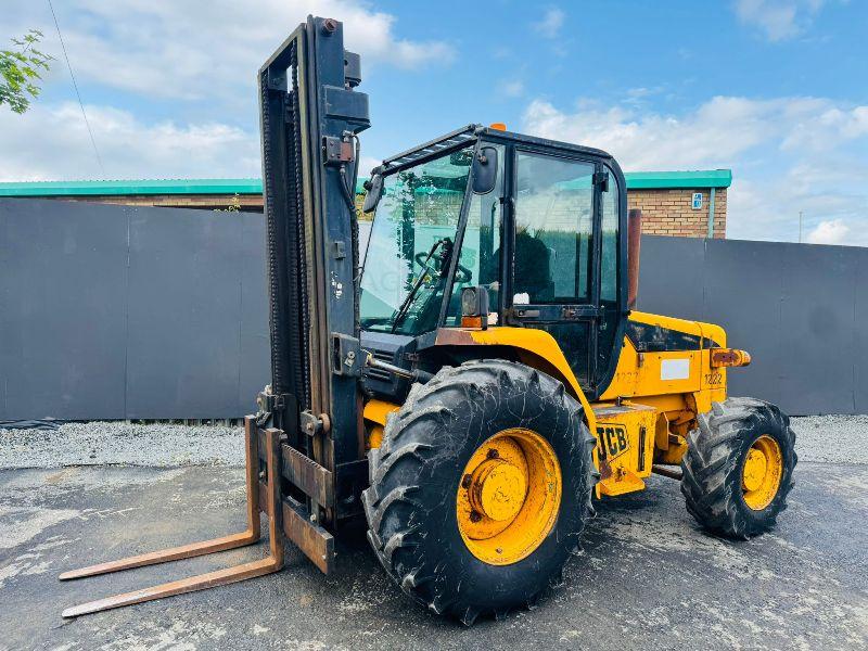 JCB 926 3 STAGE MASTED FORKLIFT*C/W PALLET TINES*VIDEO*