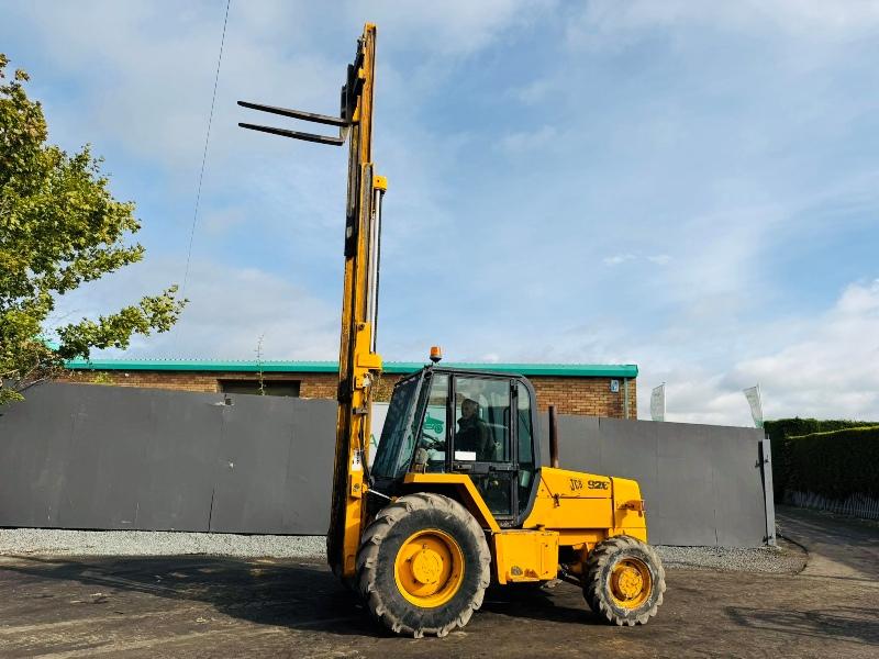 JCB 926 4WD ROUGH TERRAIN FORKLIFT*C/W PALLET TINES*VIDEO*