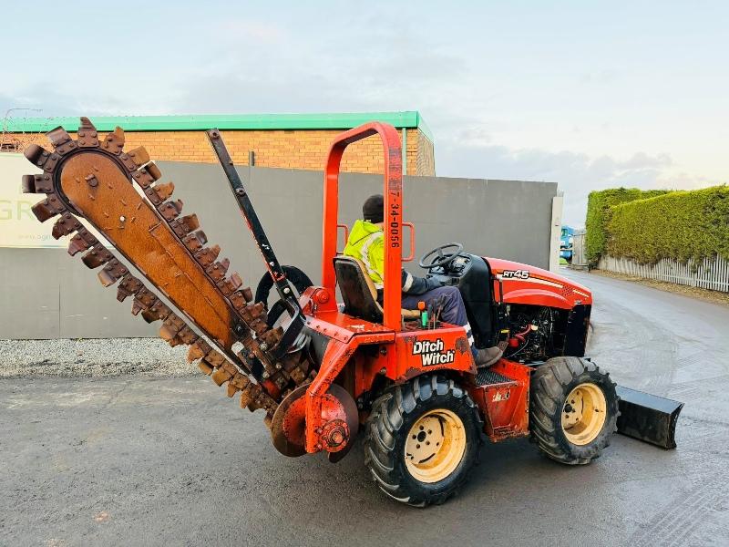 DITCH WITCH RT45 4WD TRENCHER*C/W BLADE*YEAR 2013*VIDEO*