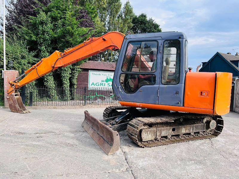 HITACHI EX60-3 TRACKED EXCAVATOR C/W BUCKET & BLADE *VIDEO*