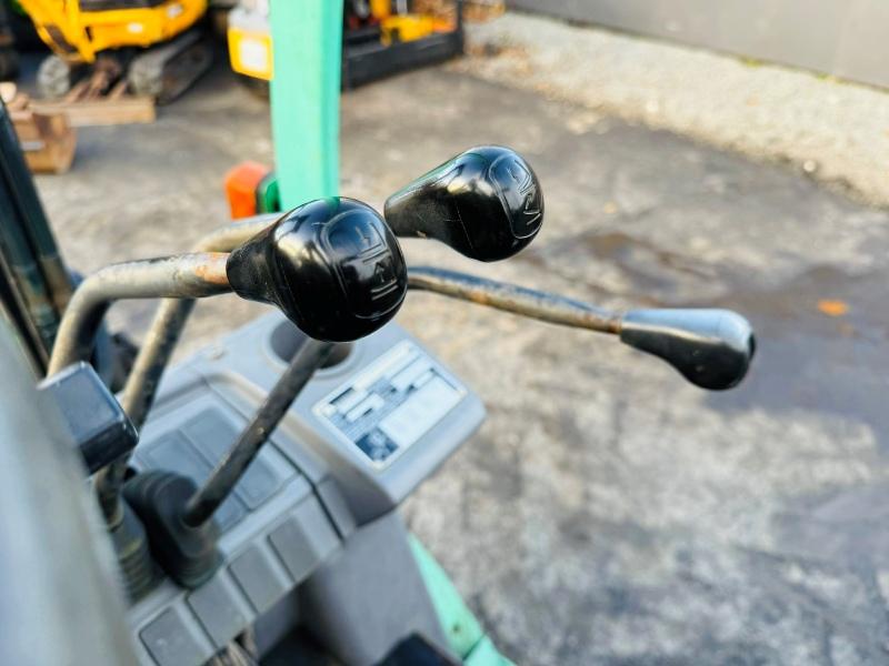 MITSUBISHI FG15N GAS FORKLIFT*C/W PALLET TINES*VIDEO*