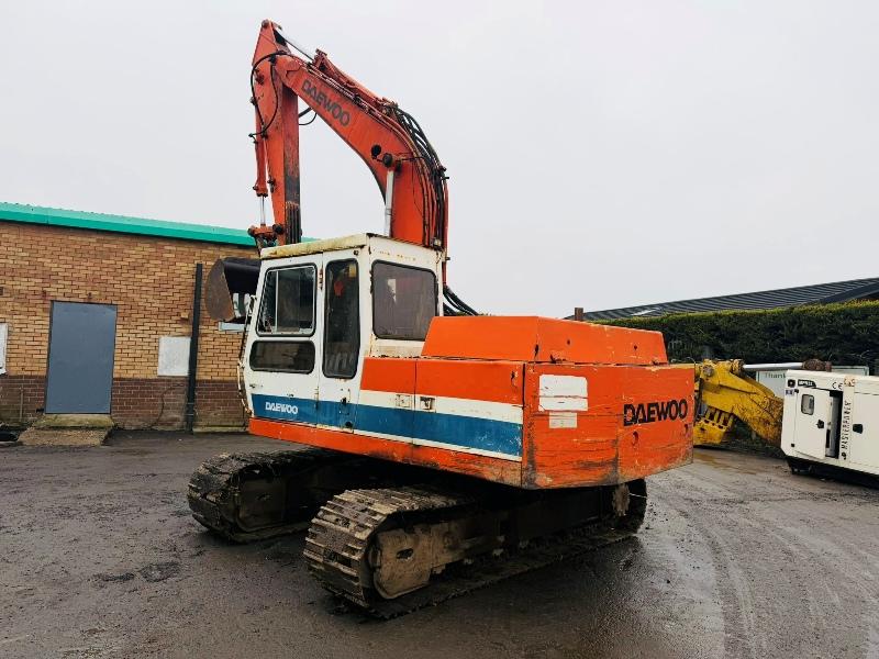 DAEWOO DH130 TRACKED EXCAVATOR*C/W BUCKET*VIDEO*