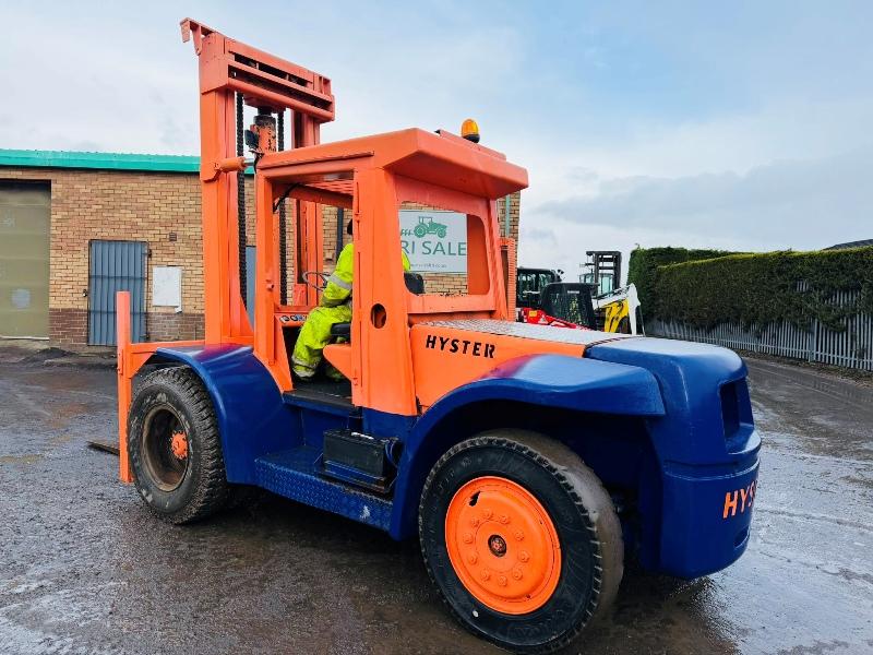 HYSTER 2 STAGE MASTED FORKLIFT*C/W DUEL WHEELS*VIDEO*