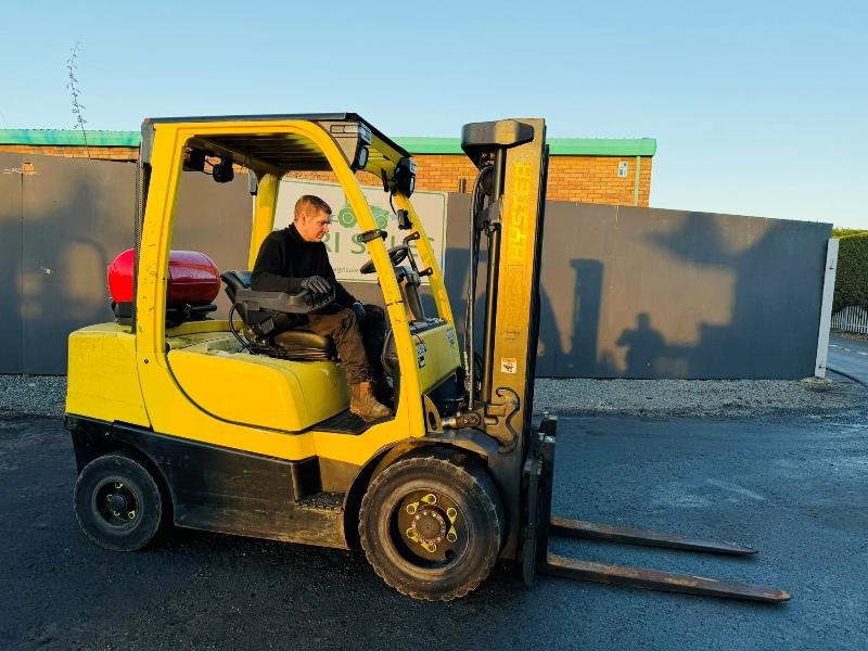 HYSTER H3.0FT CONTAINER SPEC FORKLIFT*C/W PALLET TINES*YEAR 2017*VIDEO*
