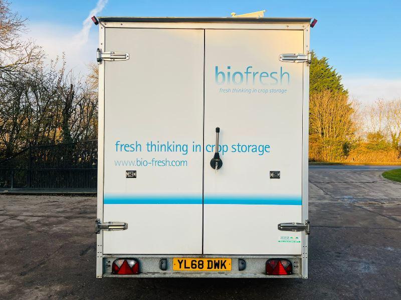 HUMBAUR TOWABLE TWIN AXLE REFRIGERATION UNIT C/W 4 X SUPPORT LEGS *VIDEO*