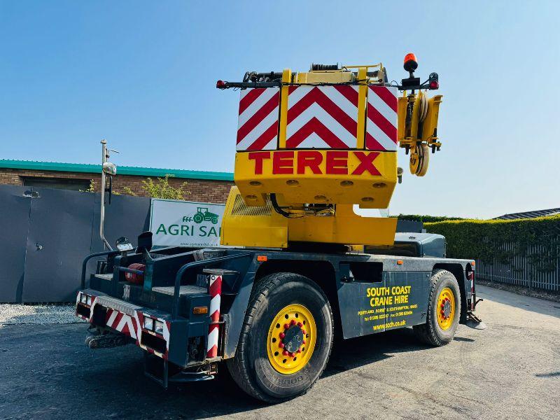 TEREX DEMAG AC30 MOBILE CITY CRANE*C/W SUPPORT LEGS*VIDEO*