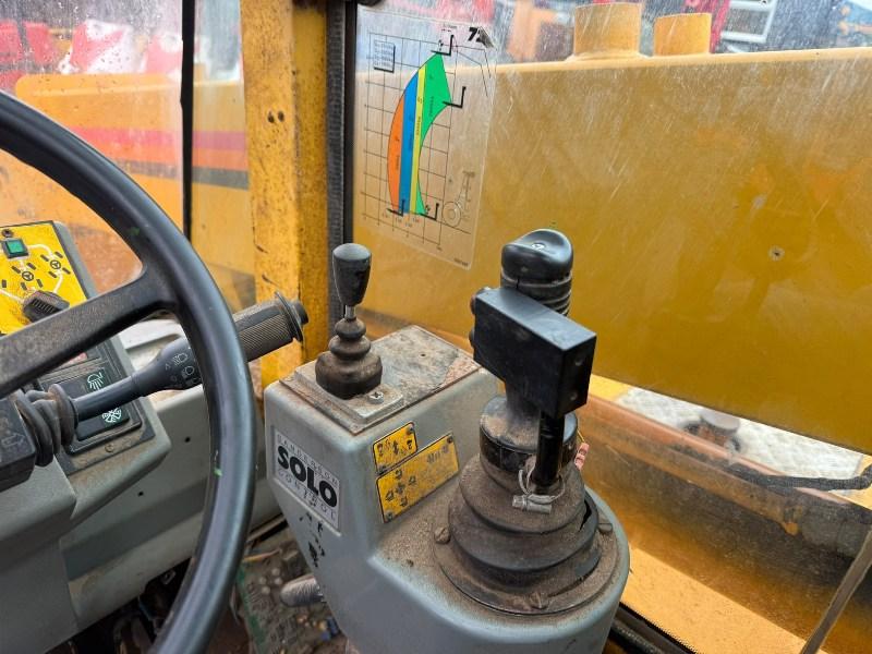 SANDERSON 726 TELEHANDLER*AG SPEC*C/W PALLET TINES*VIDEO*