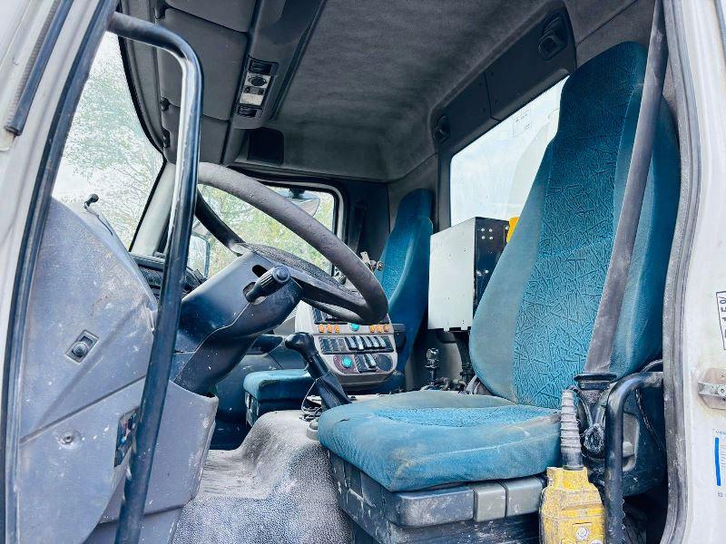 DAF LF55 4X2 JOHNSTON ROAD SWEEPER C/W MANUAL GEAR BOX *VIDEO*