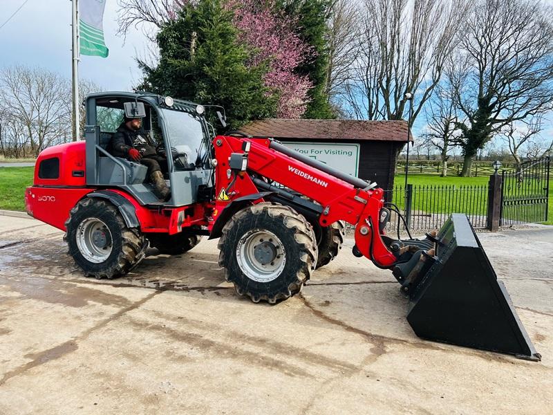 WEIDEMAN 3070CX 4WD TELEHANDLER *YEAR 2011* C/W BUCKET *VIDEO*