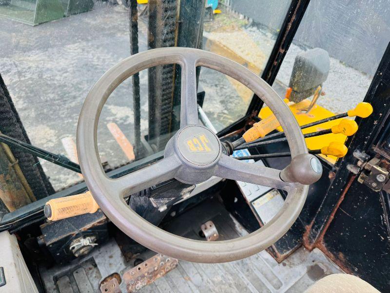 JCB 926 3 STAGE MASTED FORKLIFT*C/W PALLET TINES*VIDEO*