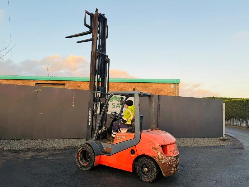 NEXEN FA35 CONTAINER SPEC FORKLIFT*C/W PALLET TINES*YEAR 2015*VIDEO*
