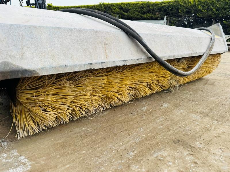 BUCKET SWEEPER BRUSH*YEAR 2012*VIDEO*