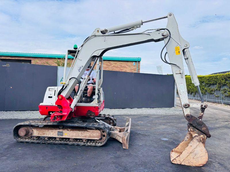 TAKEUCHI TB250 RUBBER TRACKED EXCAVATOR*C/W BUCKET*VIDEO*