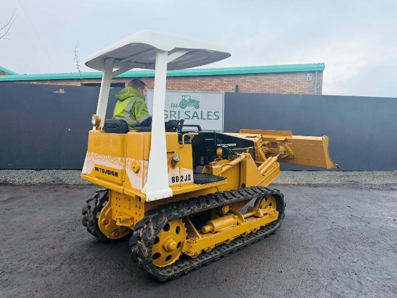 MITSUBISHI BD2J II DOZER*C/W 6 WAY PAT BLADE*ONLY 34 HOURS*VIDEO*