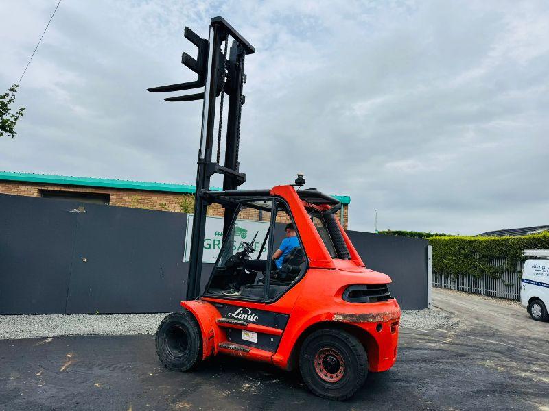LINDE H70D 2 STAGE MASTED FORKLIFT*C/W PALLET TINES*VIDEO*