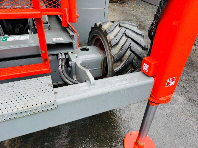 SKYJACK SJ6832RT SCISSOR LIFT*C/W SUPPORT LEGS*YEAR 2011*VIDEO*