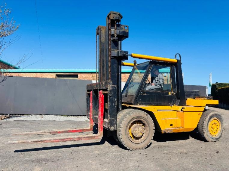 DCH DOH 12 TONNE 2 STAGE MAST LIFT *C/W 8FT TINES*VIDEO*
