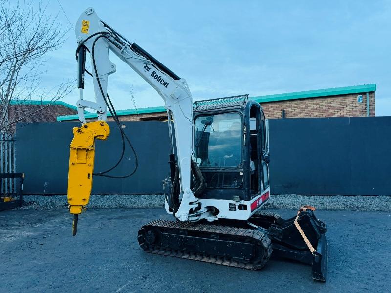 BOBCAT 331 EXCAVATOR*C/W HYDRAULIC HAMMER*404 HOURS*VIDEO*