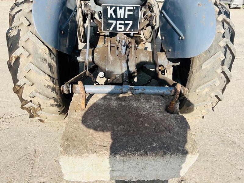 GREY FERGUSON 2WD TRACTOR C/W REAR WEIGHT BLOCK *VIDEO*