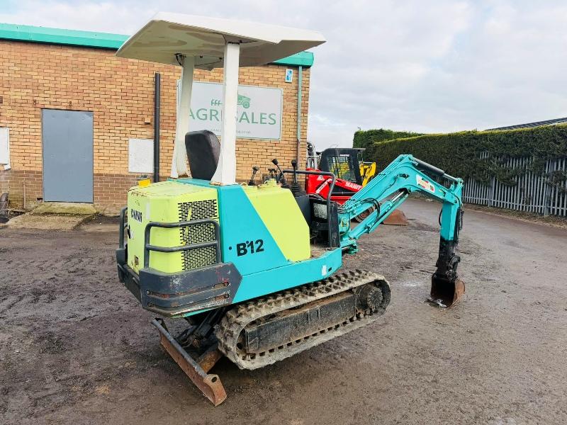 YANMAR B12 RUBBER TRACKED MINI EXCAVATOR*C/W BUCKET*VIDEO*