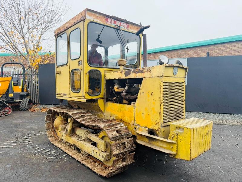 AVELING MARSHALL CRAWLER/TRACTOR*C/W REAR LINKAGE*VIDEO*