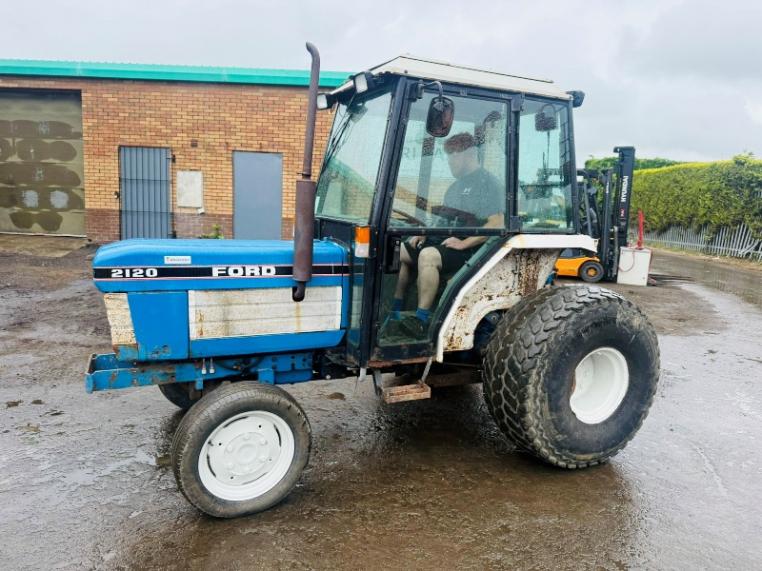 FORD 2120 2WD TRACTOR*C/W TURF TYRES*VIDEO*