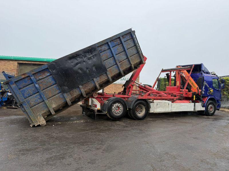 VOLVO FE320 HOOK LOADER LORRY*C/W PALFINGER CRANE*VIDEO*