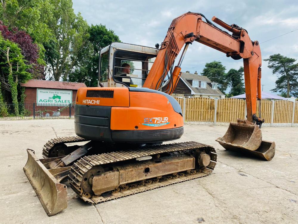 HITACHI EX75UR TRACKED EXCAVATOR *ONLY 7200 HOURS* C/W QUICK HITCH & 2