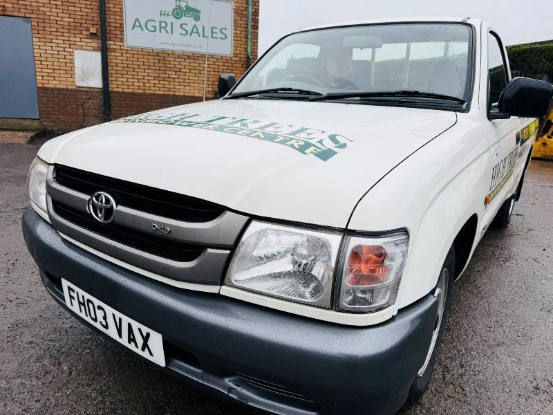 TOYOTA HILUX 2WD PICK UP*C/W REAR TARP*VIDEO*