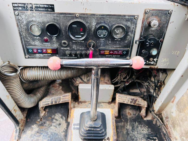 HITACHI CG100 TRACKED DUMPER C/W RUBBER TRACKS & REVERSE CAMERA *VIDEO*