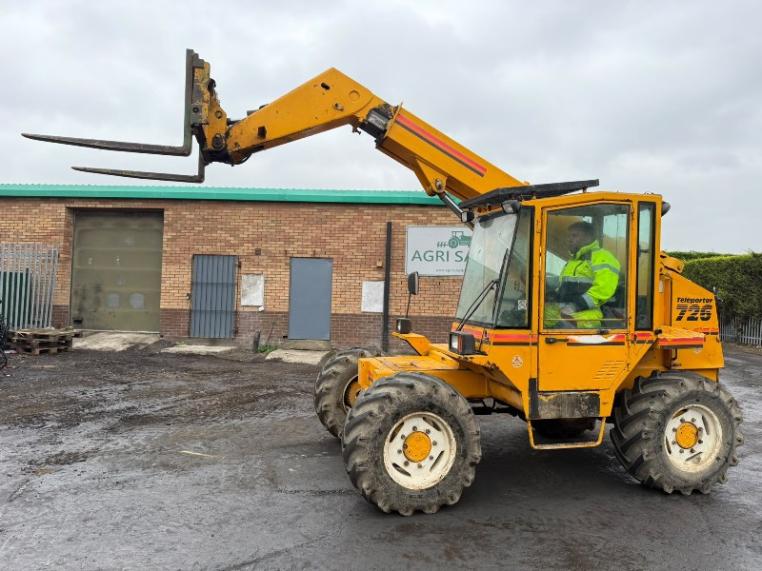 SANDERSON 726 TELEHANDLER*AG SPEC*C/W PALLET TINES*VIDEO*