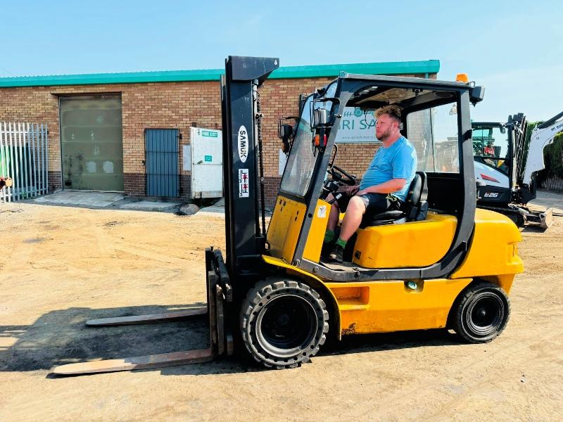 SAMUK SF30D FORKLIFT*C/W SIDESHIFT*VIDEO*