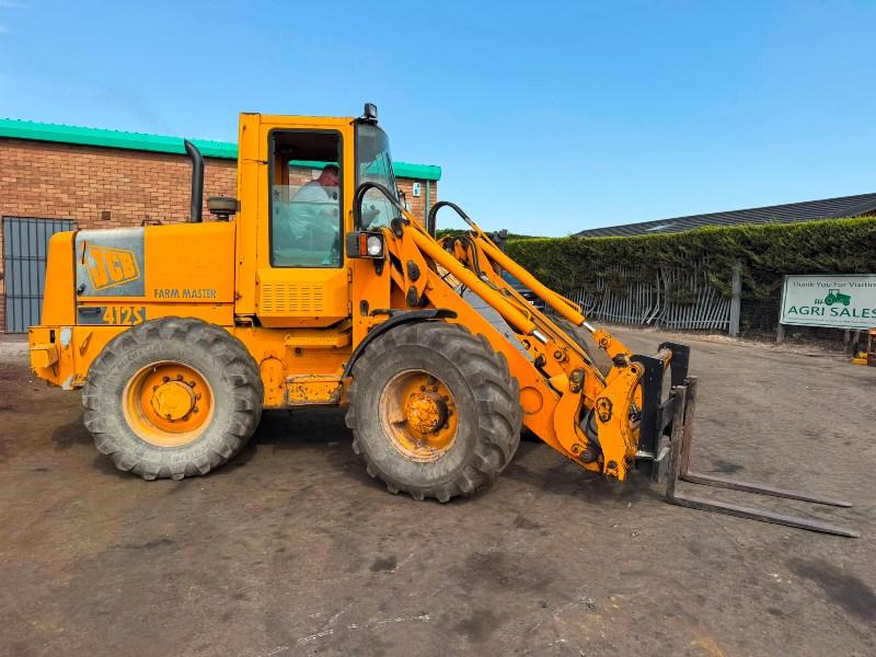 JCB 412S FARM MASTER FRONT LOADER*C/W BUCKET AND TINES*VIDEO*
