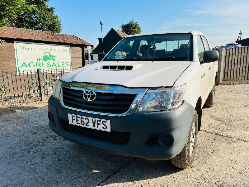 TOYOTA HILUX 2.5L DOUBLE CAB PICK UP *YEAR 2012*VIDEO*