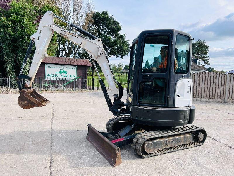 BOBCAT E25 EXCAVATOR *YEAR 2014, 2699 HOURS* C/W ZERO SWING *VIDEO*