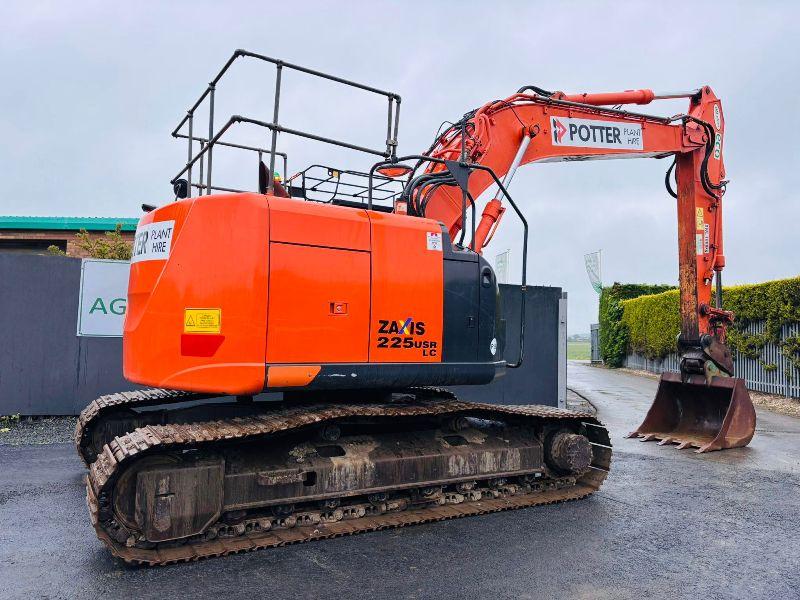 HITACHI ZAXIS ZX225USR LC-5B EXCAVATOR*YEAR 2014*C/W BUCKET*VIDEO*