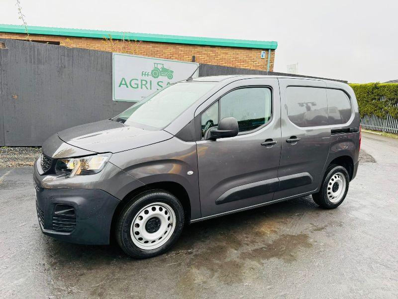 PEUGEOT PARTNER 6 SPEED VAN*YEAR 2023*VIDEO*