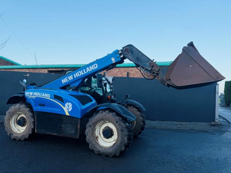 NEW HOLLAND LM7.42 TELEHANDLER*C/W PALLET TINES & BUCKET*YEAR 2017*VIDEO*