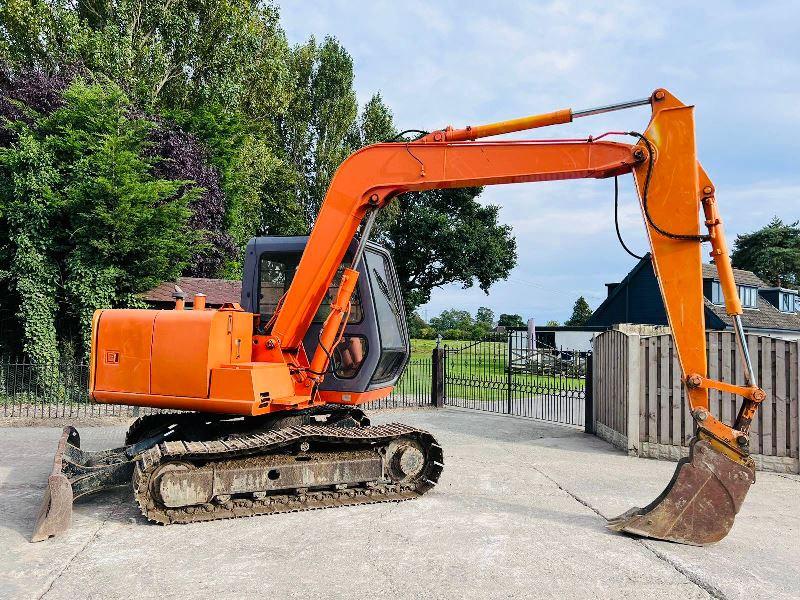 HITACHI EX60-3 TRACKED EXCAVATOR C/W BUCKET & BLADE *VIDEO*