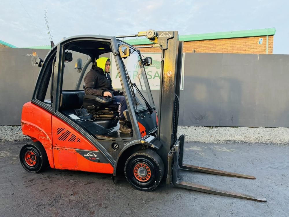 LINDE H25D-02 FORKLIFT*YEAR 2015*C/W PALLET TINES*VIDEO*