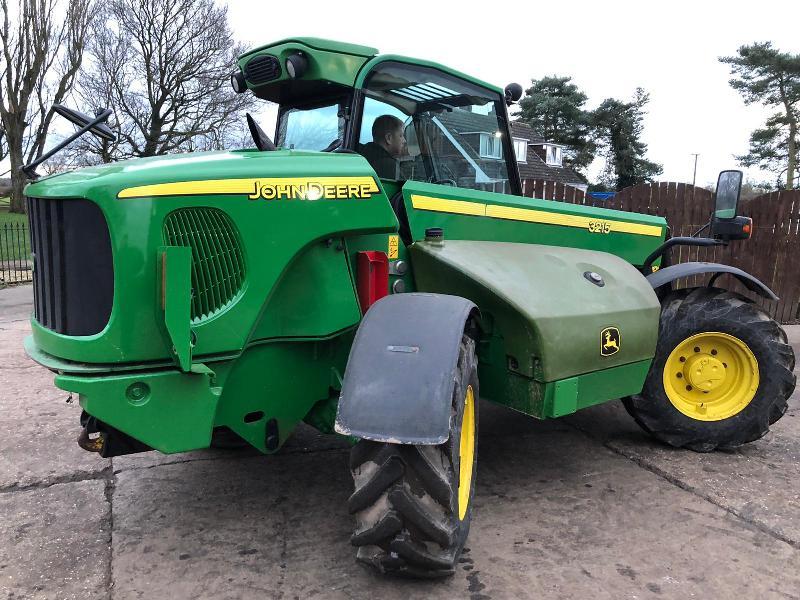 JOHN DEERE 3215 TELEHANDLER * ATTACHMENTS CAN BE SUPPLIED AT AN EXTRA