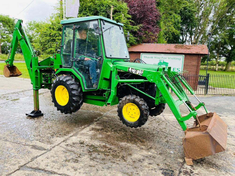 JOHN DEERE 855 4WD TRACTOR *EX COUNCIL , ONLY 736 HRS* C/W LOADER
