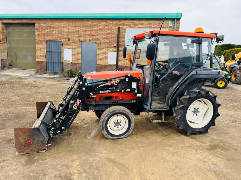 KUBOTA GL221 4WD COMPACT TRACTOR*C/W FRONT LOADER*VIDEO*