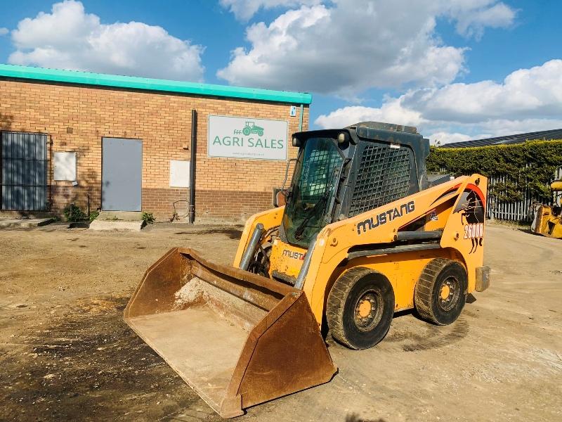 MUSTANG 2600R SKIDSTEER*C/W BUCKET*YEAR 2014*VIDEO*
