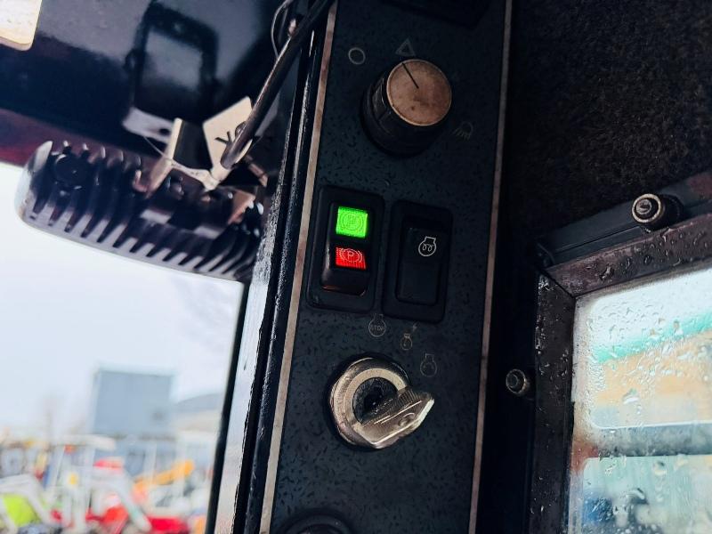 MANITOU 850R SKIDSTEER*C/W BUCKET*ONLY 640 HOURS*YEAR 2022*VIDEO*