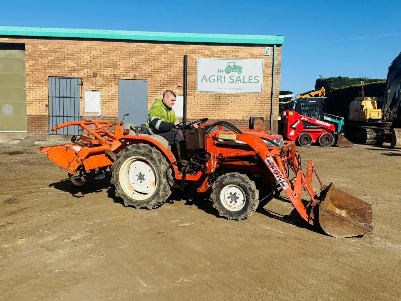 KUBOTA GB20 4WD COMPACT TRACTOR*C/W FRONT LOADER & ROTOVATOR*