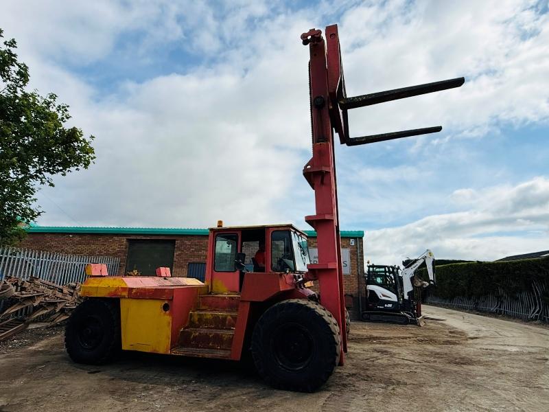 LANSING TR25 2 STAGE MASTED FORKLIFT*C/W PALLET TINES*VIDEO*