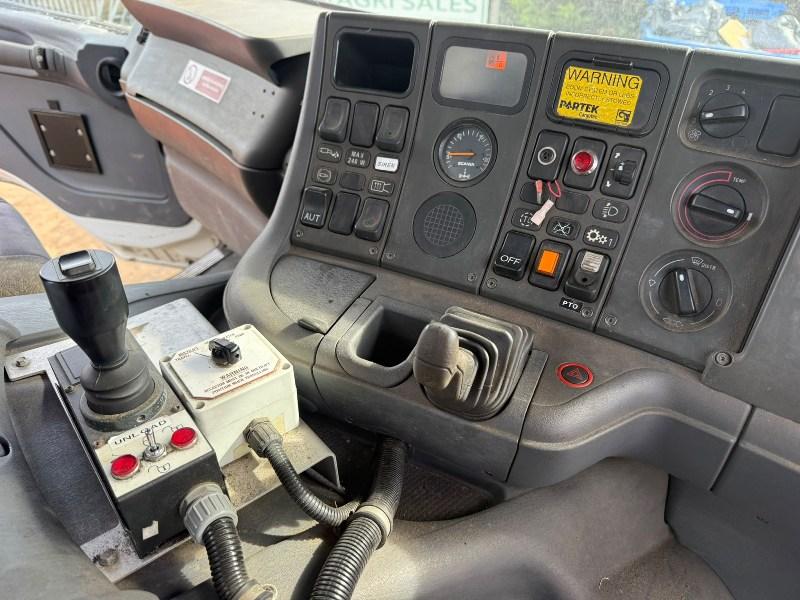 SCANIA P94 6X2 HOOK LOADER*C/W HIAB*114969 KM*VIDEO*