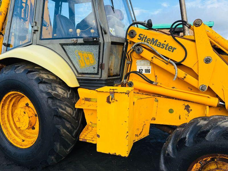 JCB 3CX PROJECT 8 4WD*C/W 4 IN 1 BUCKET + 3 REAR BUCKETS*VIDEO*