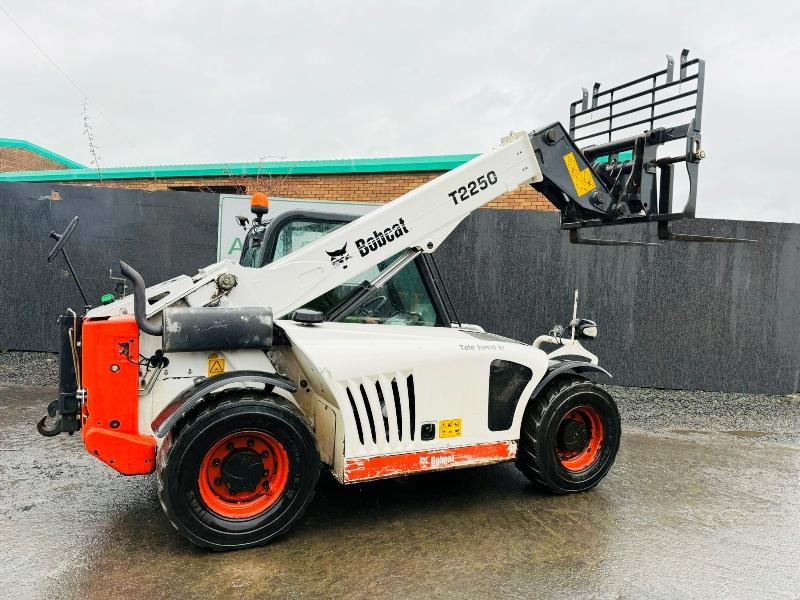 BOBCAT T2250 TELEHANDLER*YEAR 2014*3686 HOURS*AG SPEC*VIDEO*